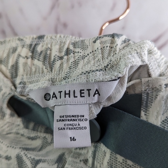 Athleta Pants Womens 16 Trekkie Hike Convertible Ethereal Green Lace Zip Off - Picture 4 of 13